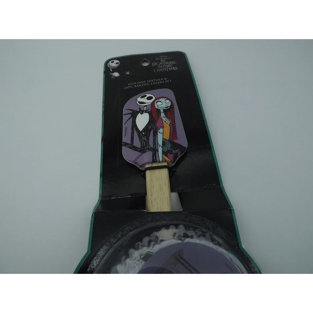Disney The Night Before Christmas Silicone Spatula 24ct Baking Liners Set